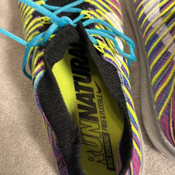 Nike Free RN Motion‎ Flyknit athletic shoes Men’s 8 Multicolor Knit Sneakers main image 4